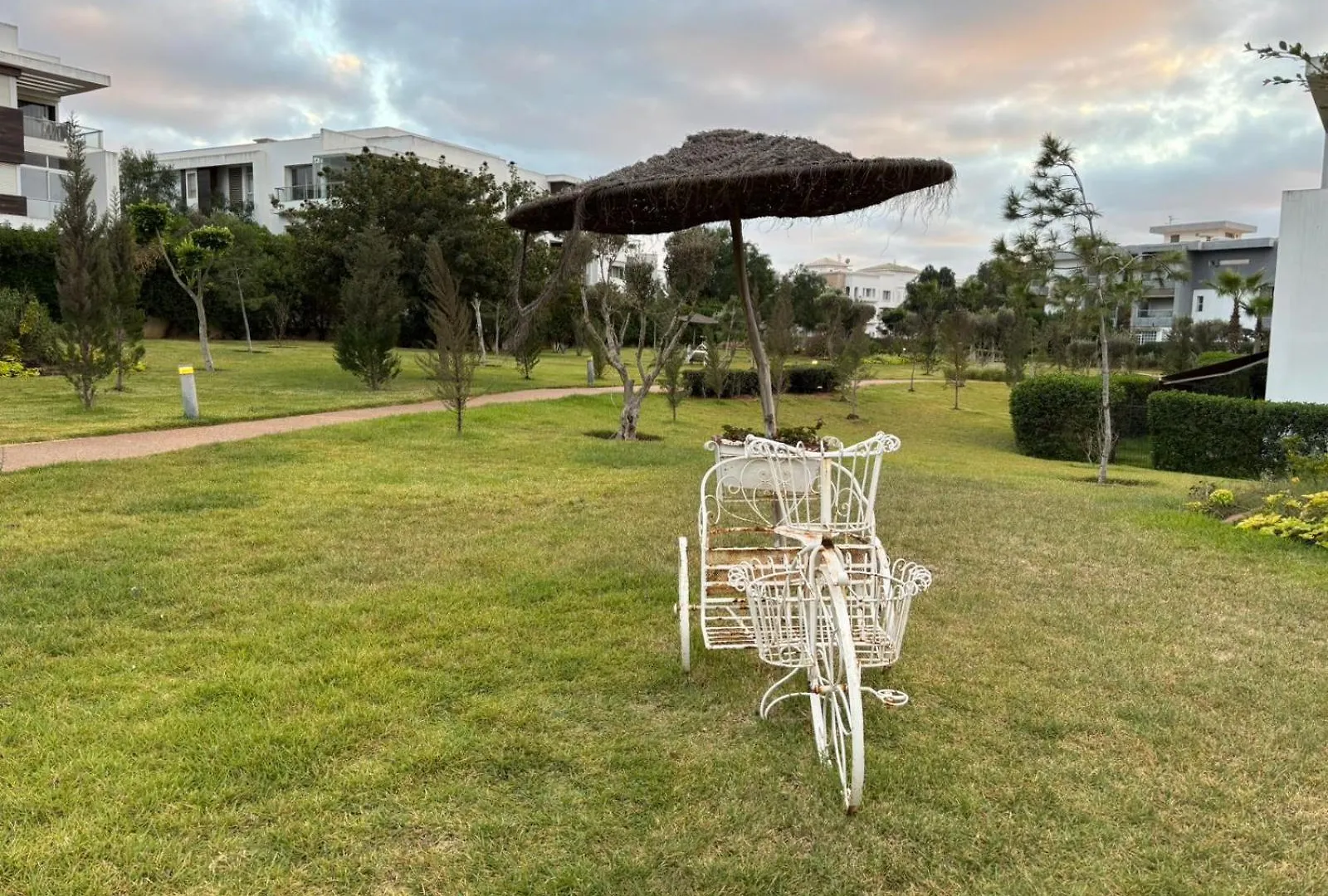 Apartment Bouskoura, Appart Jardin Prive Casablanca